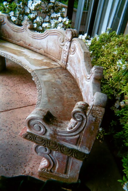 sculpture seat